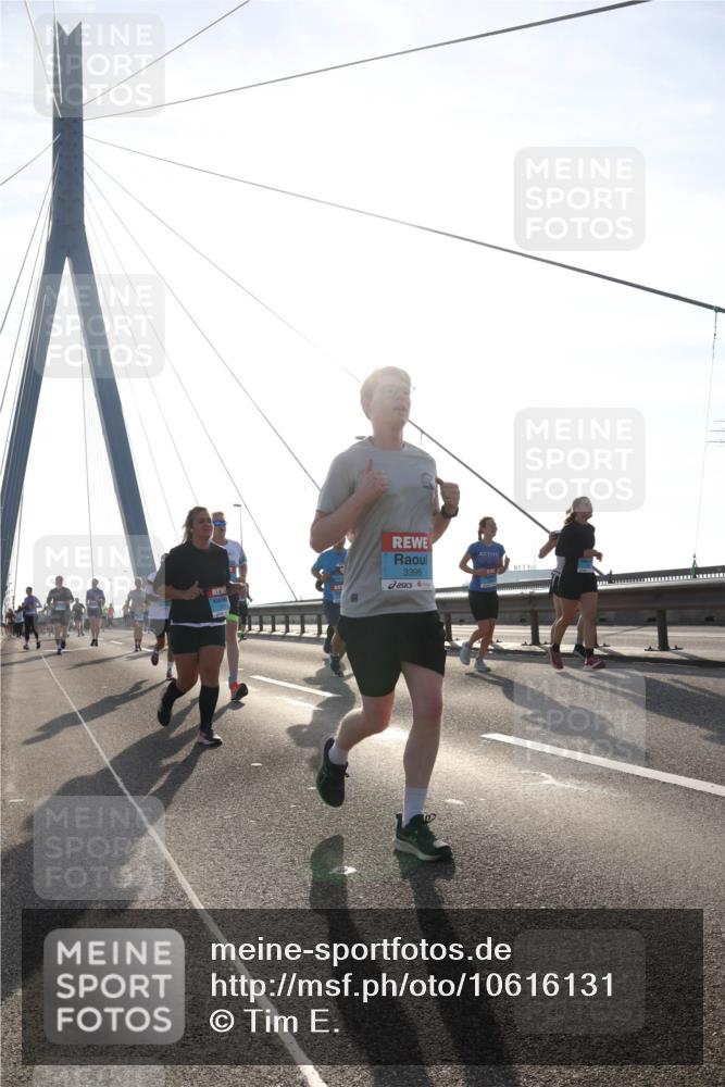 03.10.2026 - Köhlbrandbrückenlauf Tim E. http://msf.ph/oto/10616131 03.10.2026 09:33:27 Position 1 3396 meine-sportfotos.de