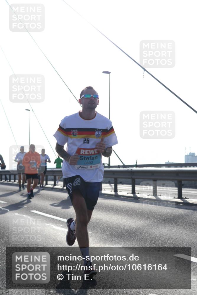 03.10.2026 - Köhlbrandbrückenlauf Tim E. http://msf.ph/oto/10616164 03.10.2026 09:33:29 Position 1 26, 3603 meine-sportfotos.de