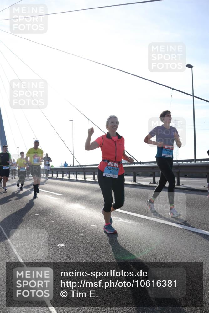 03.10.2026 - Köhlbrandbrückenlauf Tim E. http://msf.ph/oto/10616381 03.10.2026 09:33:47 Position 1 238, 1956, 3140 meine-sportfotos.de