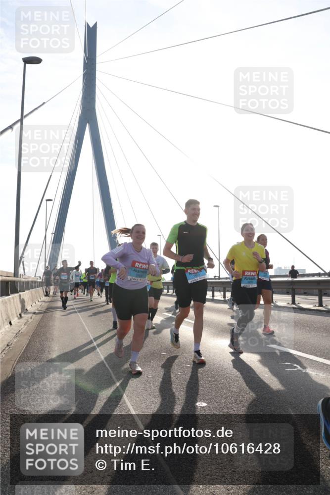 03.10.2026 - Köhlbrandbrückenlauf Tim E. http://msf.ph/oto/10616428 03.10.2026 09:33:50 Position 1 2906 meine-sportfotos.de