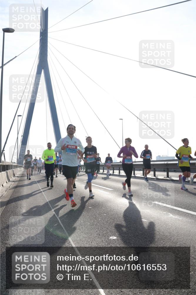 03.10.2026 - Köhlbrandbrückenlauf Tim E. http://msf.ph/oto/10616553 03.10.2026 09:33:56 Position 1 82 meine-sportfotos.de