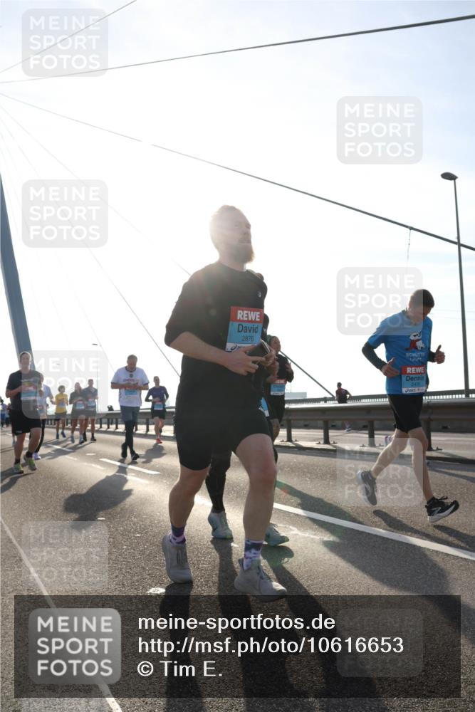 03.10.2026 - Köhlbrandbrückenlauf Tim E. http://msf.ph/oto/10616653 03.10.2026 09:34:01 Position 1 2876, 2470 meine-sportfotos.de