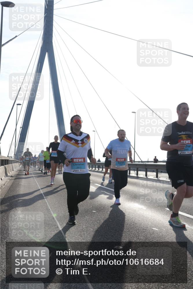 03.10.2026 - Köhlbrandbrückenlauf Tim E. http://msf.ph/oto/10616684 03.10.2026 09:34:04 Position 1 2812, 1006, 2889 meine-sportfotos.de