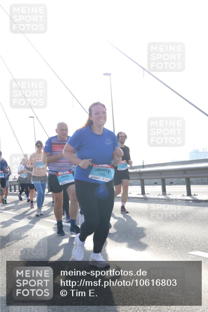 03.10.2026 - Köhlbrandbrückenlauf Tim E. http://msf.ph/oto/10616803 03.10.2026 09:34:13 Position 1 1700, 1489 meine-sportfotos.de