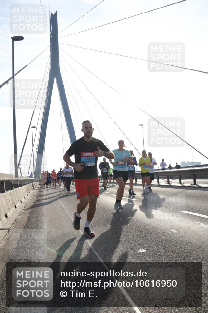 03.10.2026 - Köhlbrandbrückenlauf Tim E. http://msf.ph/oto/10616950 03.10.2026 09:34:23 Position 1 2857 meine-sportfotos.de