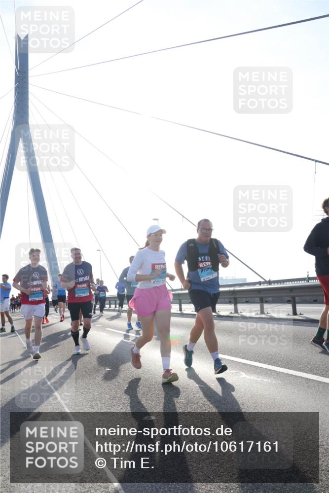 03.10.2026 - Köhlbrandbrückenlauf Tim E. http://msf.ph/oto/10617161 03.10.2026 09:34:38 Position 1 970 meine-sportfotos.de