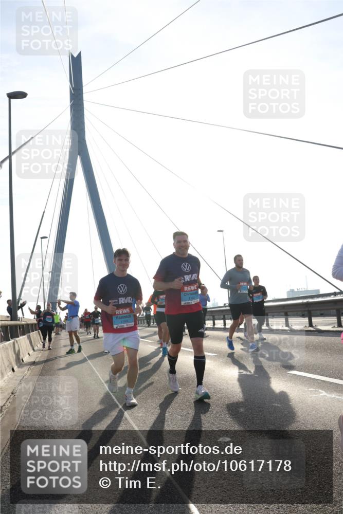 03.10.2026 - Köhlbrandbrückenlauf Tim E. http://msf.ph/oto/10617178 03.10.2026 09:34:39 Position 1 1163, 1162 meine-sportfotos.de