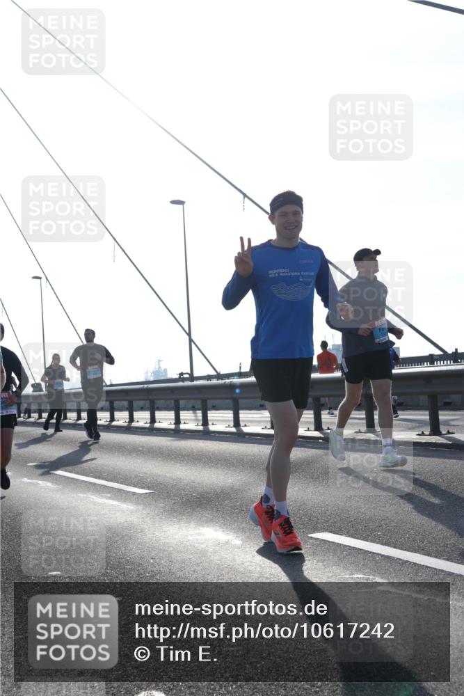 03.10.2026 - Köhlbrandbrückenlauf Tim E. http://msf.ph/oto/10617242 03.10.2026 09:34:44 Position 1  meine-sportfotos.de