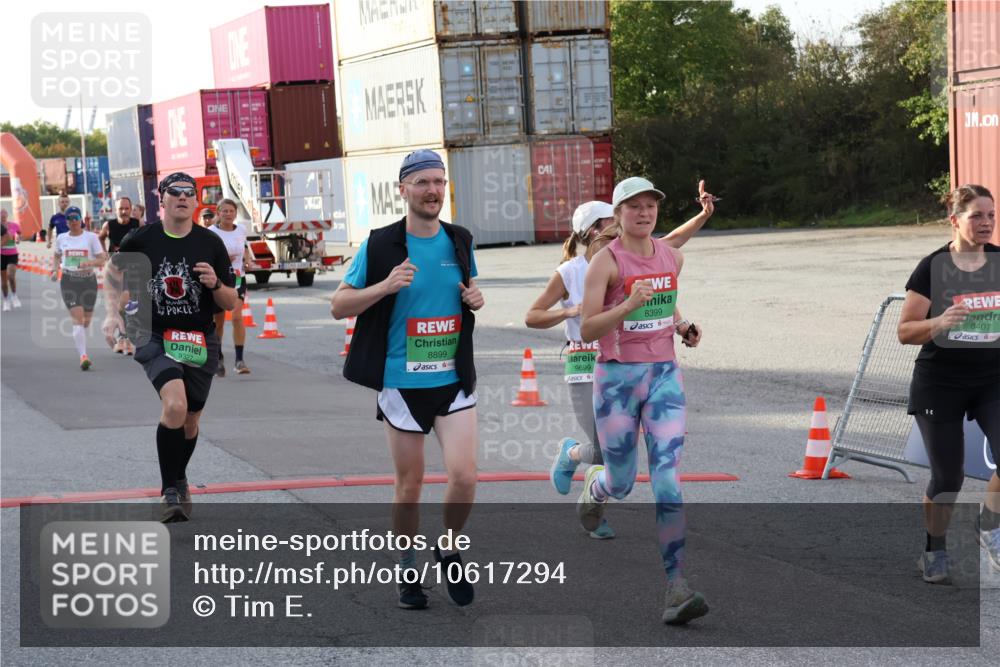 03.10.2026 - Köhlbrandbrückenlauf Tim E. http://msf.ph/oto/10617294 03.10.2026 16:21:37 Ziel 7028, 7079, 7252, 7432, 7435, 8399, 8407, 8580, 8878, 8899, 9079, 9227, 9233, 9261, 9301, 9327, 9699 meine-sportfotos.de