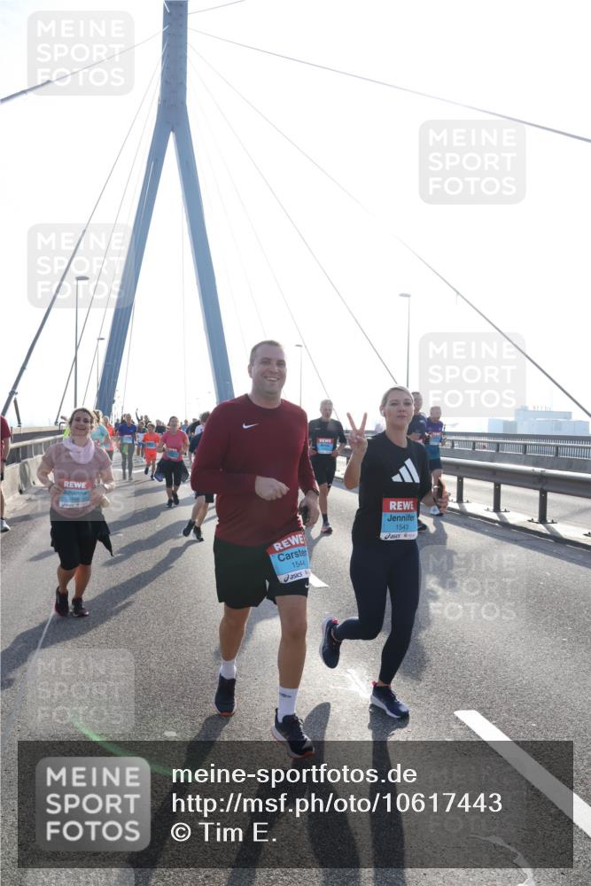 03.10.2026 - Köhlbrandbrückenlauf Tim E. http://msf.ph/oto/10617443 03.10.2026 09:35:09 Position 1 1544, 1543 meine-sportfotos.de
