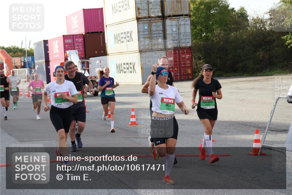 03.10.2026 - Köhlbrandbrückenlauf Tim E. http://msf.ph/oto/10617471 03.10.2026 16:21:42 Ziel 7028, 7151, 7252, 7432, 7435, 7651, 8580, 8609, 8878, 9079, 9095, 9147, 9227, 9261, 9301, 9327, 9473, 9699 meine-sportfotos.de