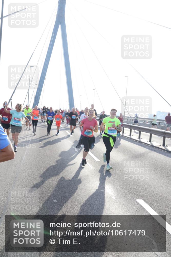 03.10.2026 - Köhlbrandbrückenlauf Tim E. http://msf.ph/oto/10617479 03.10.2026 09:35:11 Position 1  meine-sportfotos.de