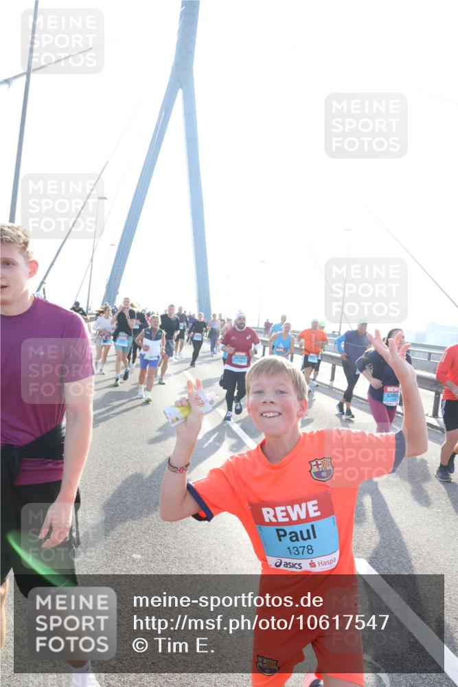 03.10.2026 - Köhlbrandbrückenlauf Tim E. http://msf.ph/oto/10617547 03.10.2026 09:35:16 Position 1 1378 meine-sportfotos.de