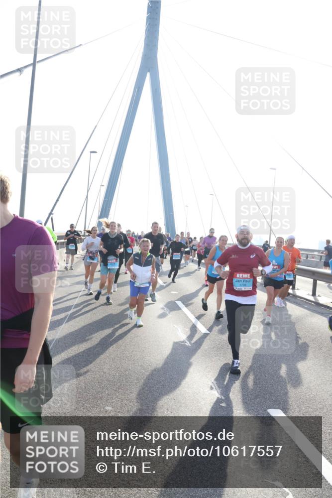 03.10.2026 - Köhlbrandbrückenlauf Tim E. http://msf.ph/oto/10617557 03.10.2026 09:35:18 Position 1 1708 meine-sportfotos.de