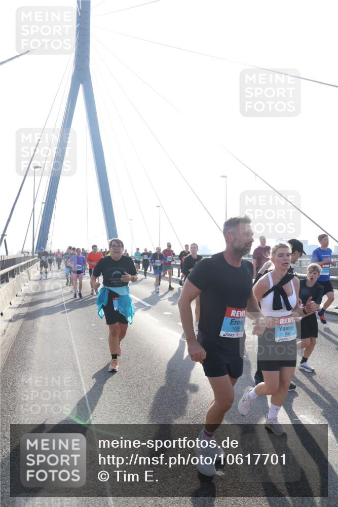 03.10.2026 - Köhlbrandbrückenlauf Tim E. http://msf.ph/oto/10617701 03.10.2026 09:35:37 Position 1 1059, 1061 meine-sportfotos.de