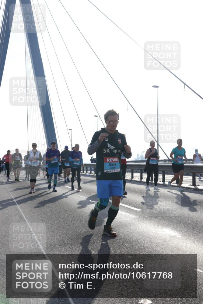 03.10.2026 - Köhlbrandbrückenlauf Tim E. http://msf.ph/oto/10617768 03.10.2026 09:35:44 Position 1 3286 meine-sportfotos.de