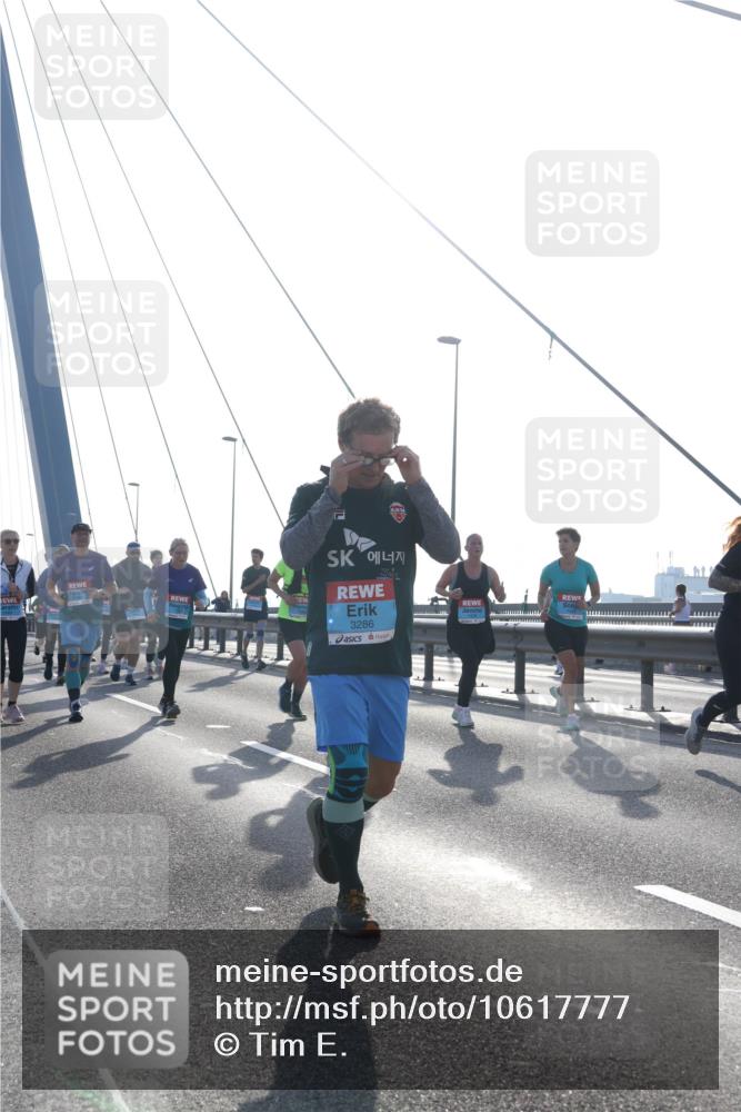 03.10.2026 - Köhlbrandbrückenlauf Tim E. http://msf.ph/oto/10617777 03.10.2026 09:35:44 Position 1 5, 3286 meine-sportfotos.de
