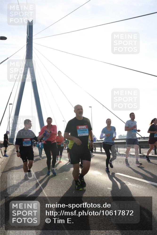 03.10.2026 - Köhlbrandbrückenlauf Tim E. http://msf.ph/oto/10617872 03.10.2026 09:35:52 Position 1 1794 meine-sportfotos.de