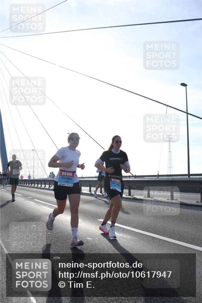 03.10.2026 - Köhlbrandbrückenlauf Tim E. http://msf.ph/oto/10617947 03.10.2026 09:35:57 Position 1 1582 meine-sportfotos.de