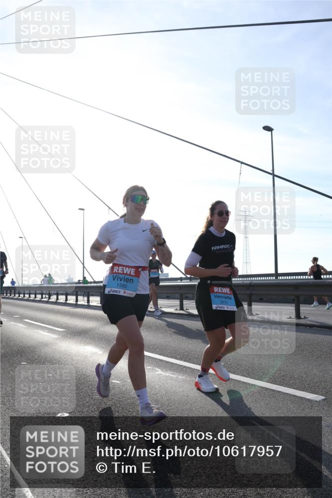 03.10.2026 - Köhlbrandbrückenlauf Tim E. http://msf.ph/oto/10617957 03.10.2026 09:35:58 Position 1 1582, 3470 meine-sportfotos.de