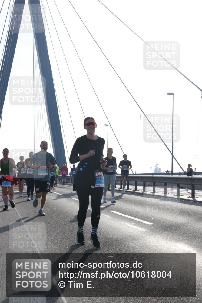 03.10.2026 - Köhlbrandbrückenlauf Tim E. http://msf.ph/oto/10618004 03.10.2026 09:36:02 Position 1 3097 meine-sportfotos.de