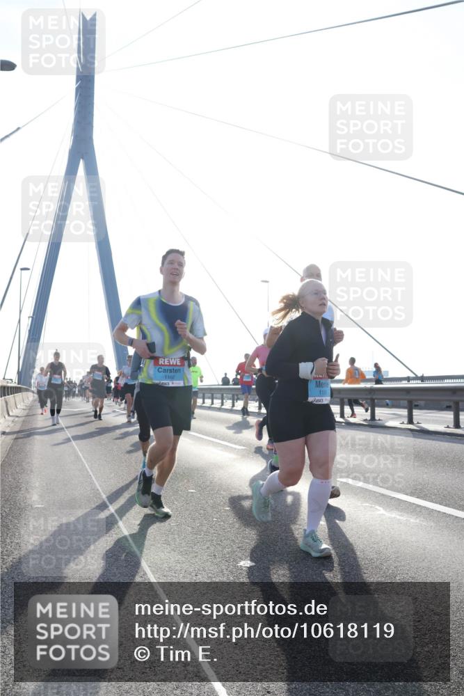 03.10.2026 - Köhlbrandbrückenlauf Tim E. http://msf.ph/oto/10618119 03.10.2026 09:36:10 Position 1 1160, 115 meine-sportfotos.de