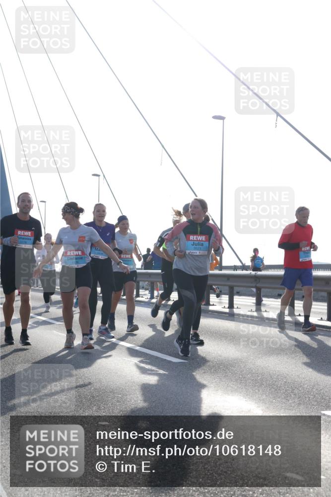 03.10.2026 - Köhlbrandbrückenlauf Tim E. http://msf.ph/oto/10618148 03.10.2026 09:36:12 Position 1 1178, 3448, 1176, 3523 meine-sportfotos.de