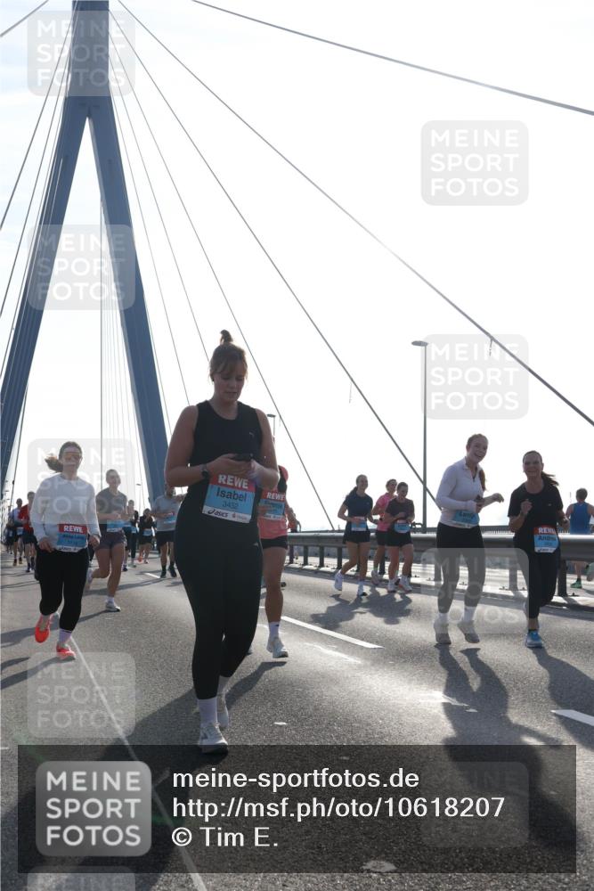 03.10.2026 - Köhlbrandbrückenlauf Tim E. http://msf.ph/oto/10618207 03.10.2026 09:36:16 Position 1 3452 meine-sportfotos.de