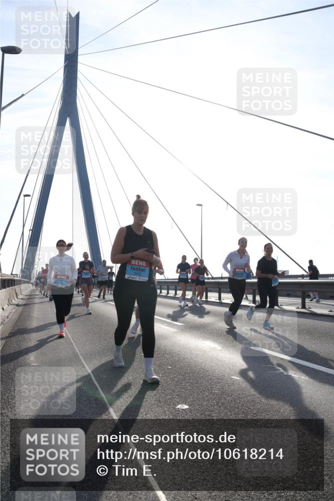 03.10.2026 - Köhlbrandbrückenlauf Tim E. http://msf.ph/oto/10618214 03.10.2026 09:36:16 Position 1 3452 meine-sportfotos.de