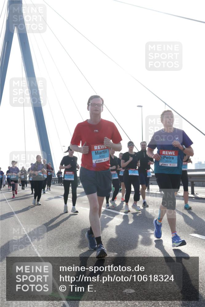 03.10.2026 - Köhlbrandbrückenlauf Tim E. http://msf.ph/oto/10618324 03.10.2026 09:36:24 Position 1 3022, 3314 meine-sportfotos.de