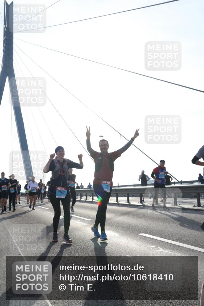 03.10.2026 - Köhlbrandbrückenlauf Tim E. http://msf.ph/oto/10618410 03.10.2026 09:36:30 Position 1 3221 meine-sportfotos.de