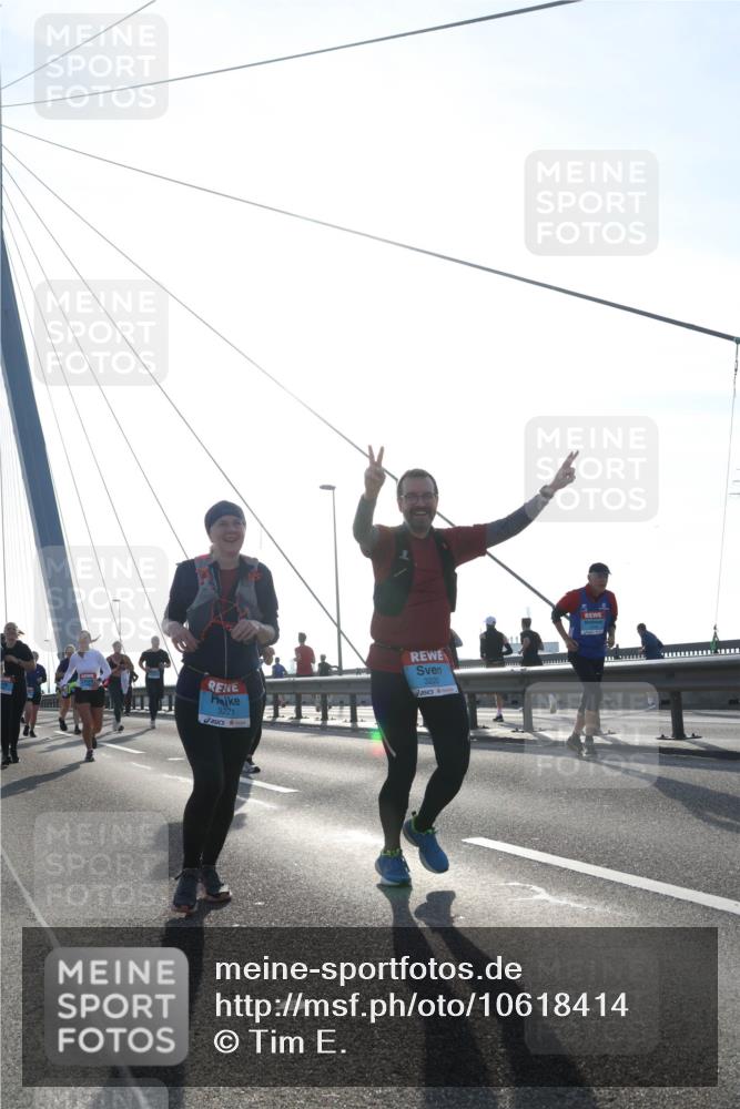 03.10.2026 - Köhlbrandbrückenlauf Tim E. http://msf.ph/oto/10618414 03.10.2026 09:36:30 Position 1 3221, 3220 meine-sportfotos.de