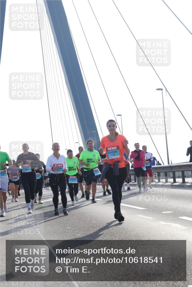 03.10.2026 - Köhlbrandbrückenlauf Tim E. http://msf.ph/oto/10618541 03.10.2026 09:36:43 Position 1 1586 meine-sportfotos.de