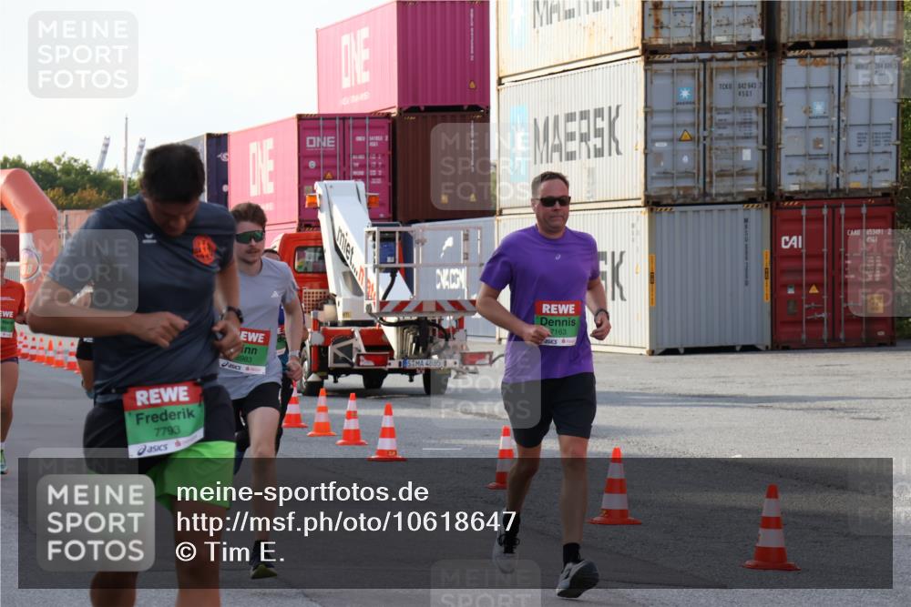 03.10.2026 - Köhlbrandbrückenlauf Tim E. http://msf.ph/oto/10618647 03.10.2026 16:22:22 Ziel 7163, 7793, 7945, 8414, 8983, 8991, 9178, 9386, 9832, 9834 meine-sportfotos.de