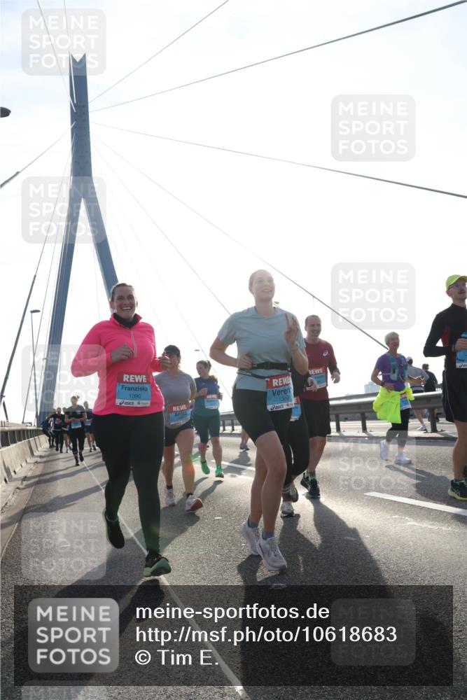 03.10.2026 - Köhlbrandbrückenlauf Tim E. http://msf.ph/oto/10618683 03.10.2026 09:36:50 Position 1 1390, 1389 meine-sportfotos.de