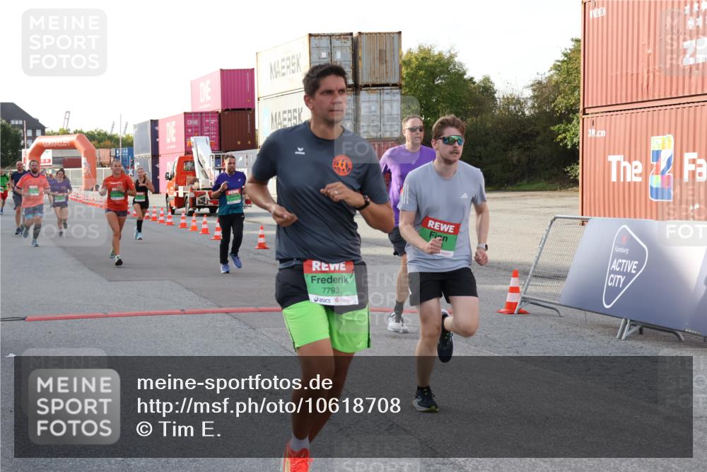 03.10.2026 - Köhlbrandbrückenlauf Tim E. http://msf.ph/oto/10618708 03.10.2026 16:22:24 Ziel 7163, 7530, 7793, 7945, 8414, 8983, 8991, 9178, 9386, 9832, 9834 meine-sportfotos.de