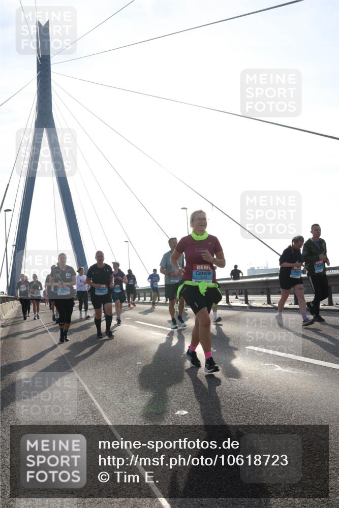 03.10.2026 - Köhlbrandbrückenlauf Tim E. http://msf.ph/oto/10618723 03.10.2026 09:36:53 Position 1 21, 0975, 3460 meine-sportfotos.de