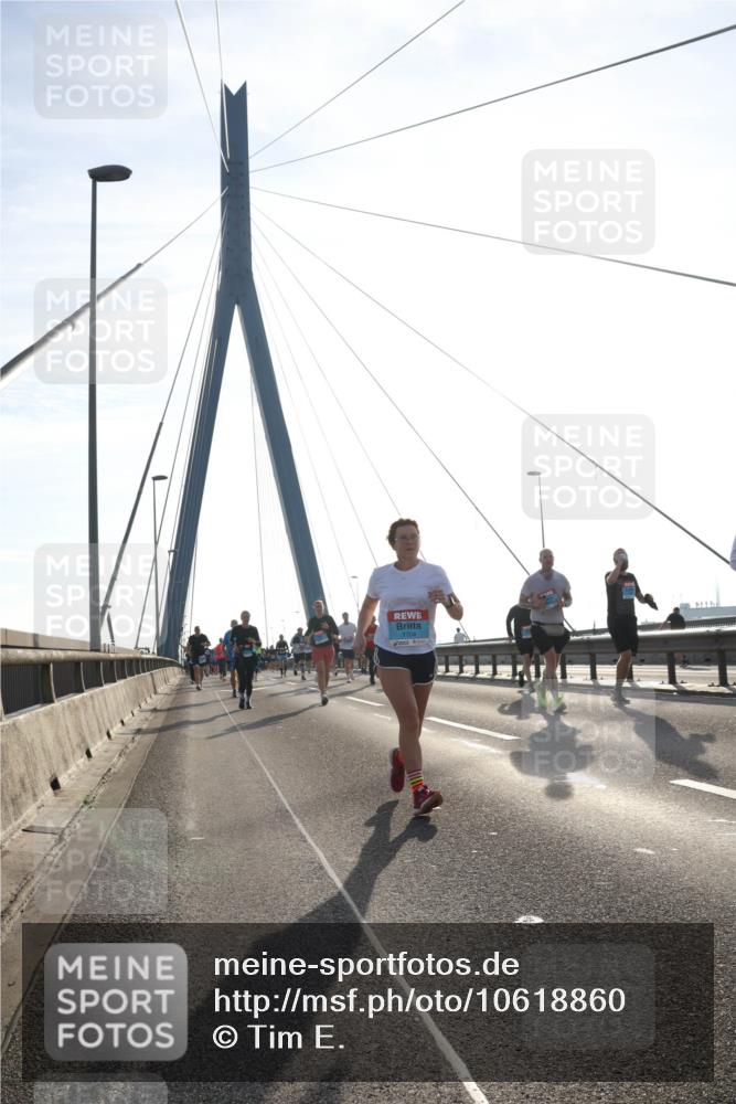 03.10.2026 - Köhlbrandbrückenlauf Tim E. http://msf.ph/oto/10618860 03.10.2026 09:37:02 Position 1  meine-sportfotos.de