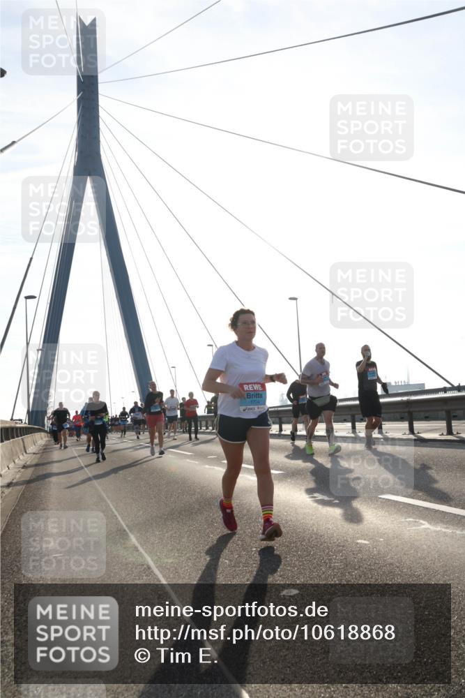 03.10.2026 - Köhlbrandbrückenlauf Tim E. http://msf.ph/oto/10618868 03.10.2026 09:37:02 Position 1 1704 meine-sportfotos.de