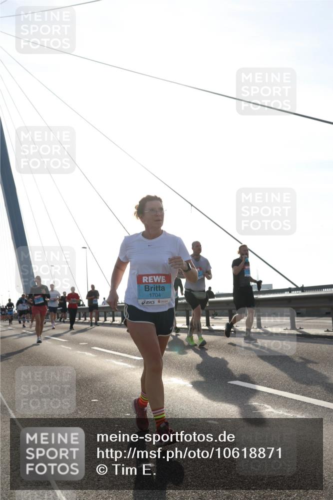 03.10.2026 - Köhlbrandbrückenlauf Tim E. http://msf.ph/oto/10618871 03.10.2026 09:37:02 Position 1 1704 meine-sportfotos.de