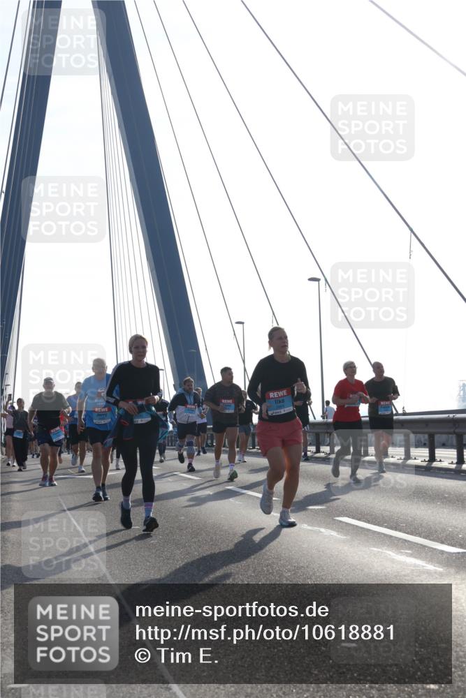 03.10.2026 - Köhlbrandbrückenlauf Tim E. http://msf.ph/oto/10618881 03.10.2026 09:37:04 Position 1  meine-sportfotos.de