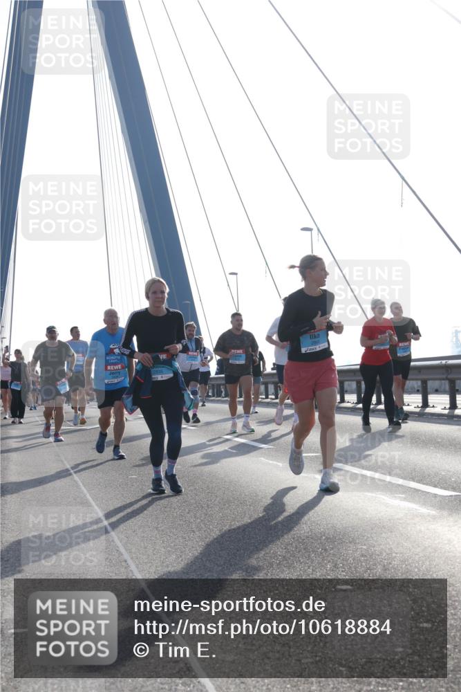 03.10.2026 - Köhlbrandbrückenlauf Tim E. http://msf.ph/oto/10618884 03.10.2026 09:37:04 Position 1 2866 meine-sportfotos.de