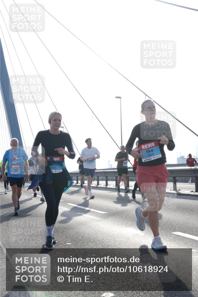 03.10.2026 - Köhlbrandbrückenlauf Tim E. http://msf.ph/oto/10618924 03.10.2026 09:37:06 Position 1 2866, 2835 meine-sportfotos.de