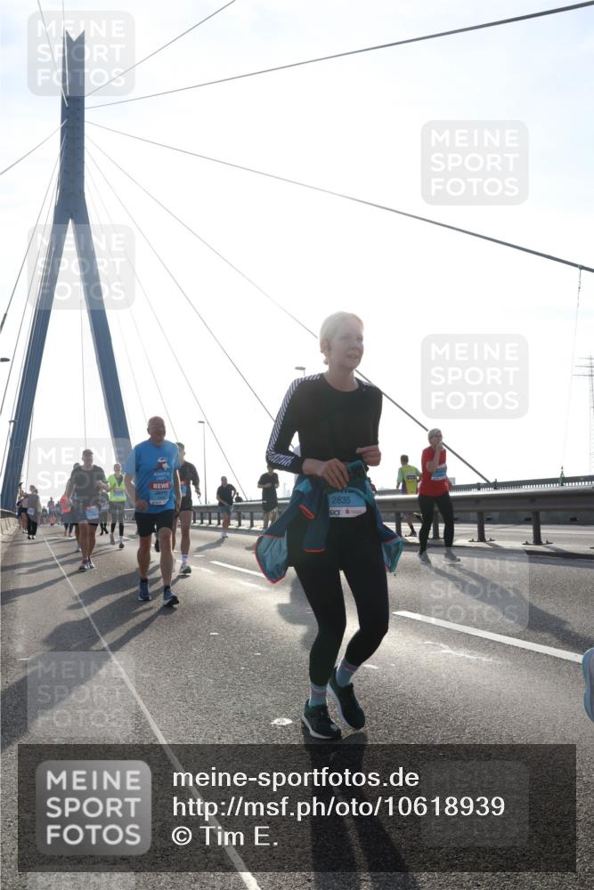 03.10.2026 - Köhlbrandbrückenlauf Tim E. http://msf.ph/oto/10618939 03.10.2026 09:37:07 Position 1 2835 meine-sportfotos.de