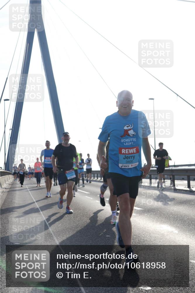 03.10.2026 - Köhlbrandbrückenlauf Tim E. http://msf.ph/oto/10618958 03.10.2026 09:37:08 Position 1 3400 meine-sportfotos.de