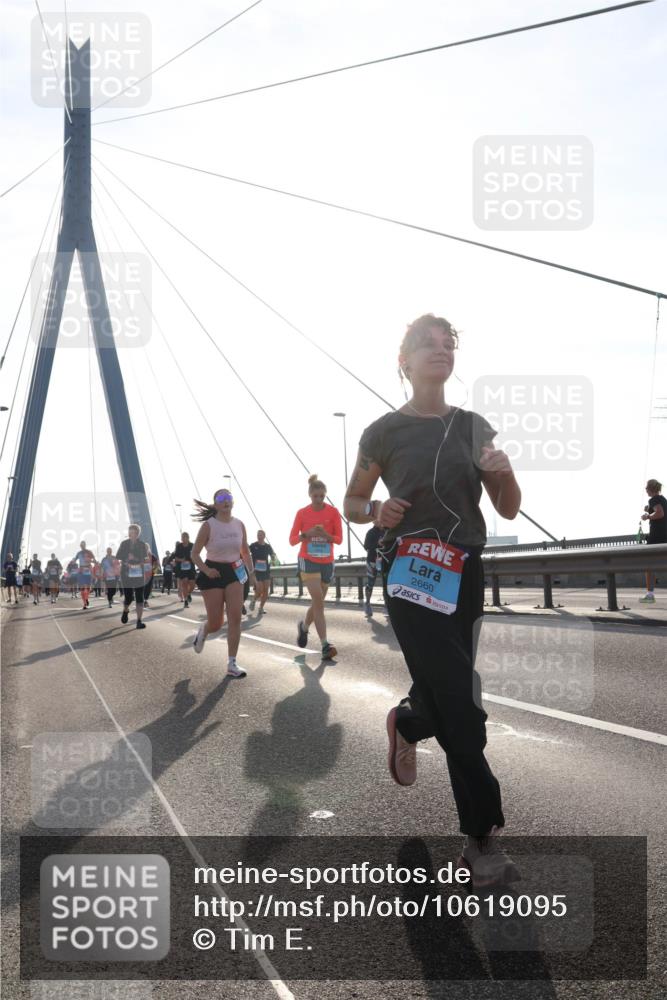 03.10.2026 - Köhlbrandbrückenlauf Tim E. http://msf.ph/oto/10619095 03.10.2026 09:37:17 Position 1 2660 meine-sportfotos.de