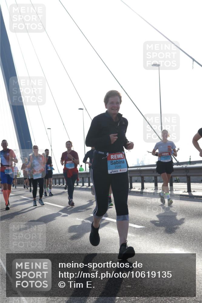03.10.2026 - Köhlbrandbrückenlauf Tim E. http://msf.ph/oto/10619135 03.10.2026 09:37:20 Position 1 2545 meine-sportfotos.de