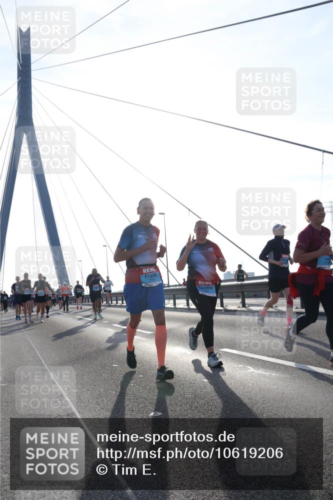 03.10.2026 - Köhlbrandbrückenlauf Tim E. http://msf.ph/oto/10619206 03.10.2026 09:37:24 Position 1 272 meine-sportfotos.de