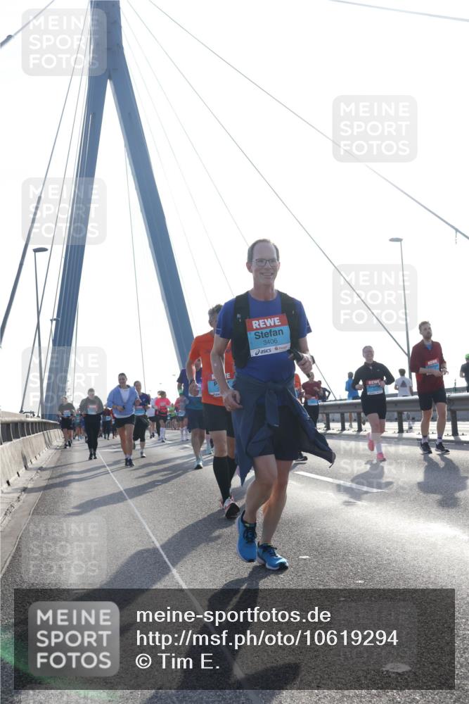 03.10.2026 - Köhlbrandbrückenlauf Tim E. http://msf.ph/oto/10619294 03.10.2026 09:37:30 Position 1 3406 meine-sportfotos.de