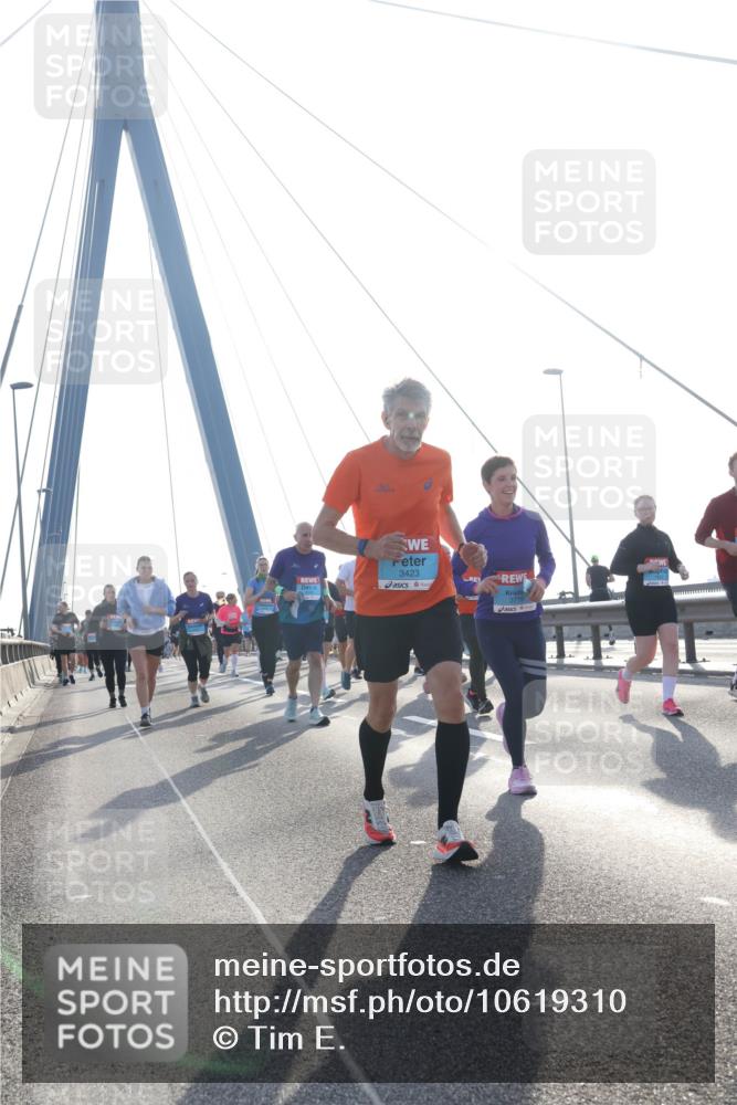 03.10.2026 - Köhlbrandbrückenlauf Tim E. http://msf.ph/oto/10619310 03.10.2026 09:37:31 Position 1 3423 meine-sportfotos.de